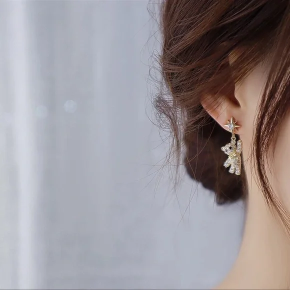 Bear Earrings - Picture 2 of 3